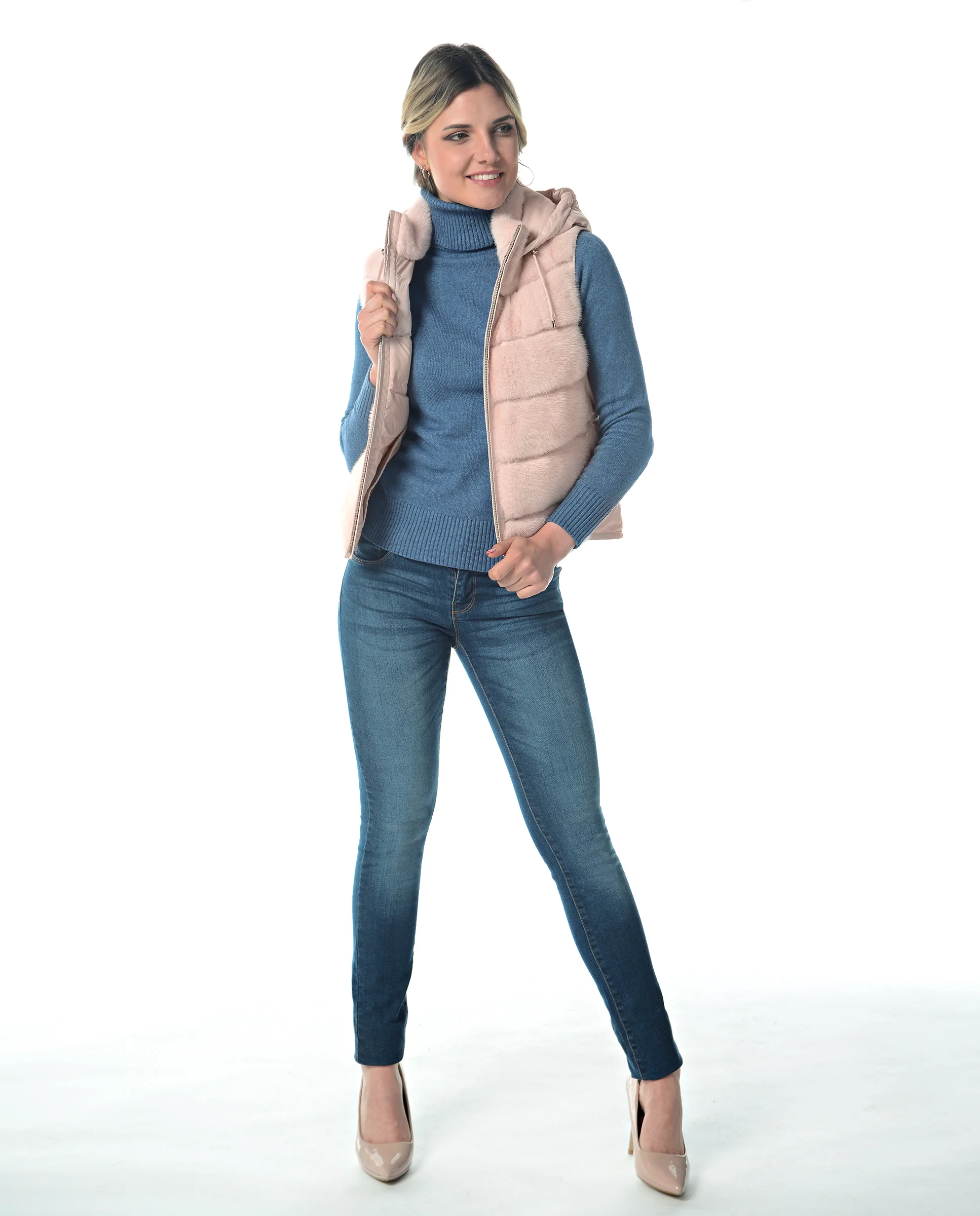 Hooded Mink Vest - Image 3