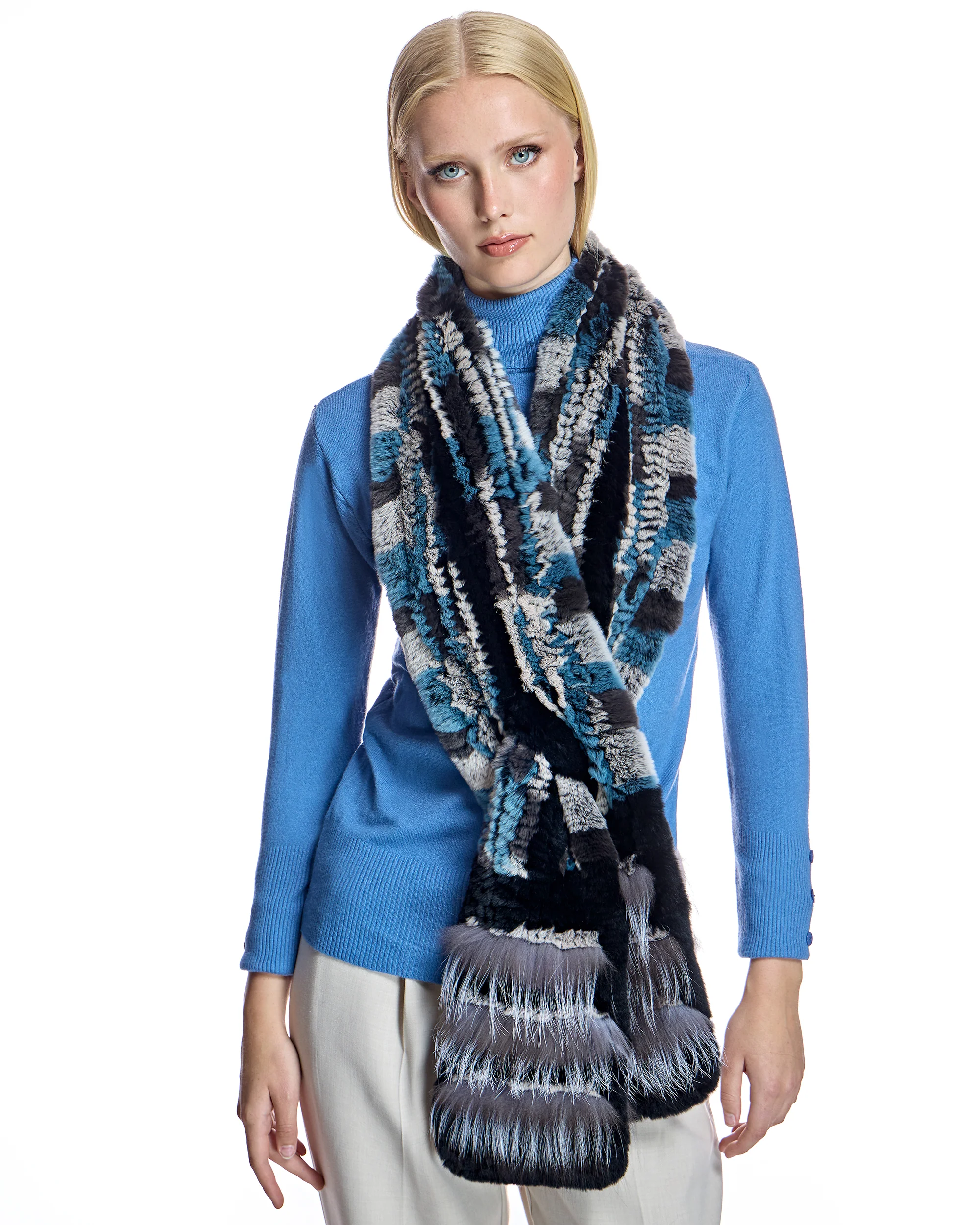 Julia & Stella Knitted Rabbit Pull Thru Scarf With Fox Inserts - Image 7