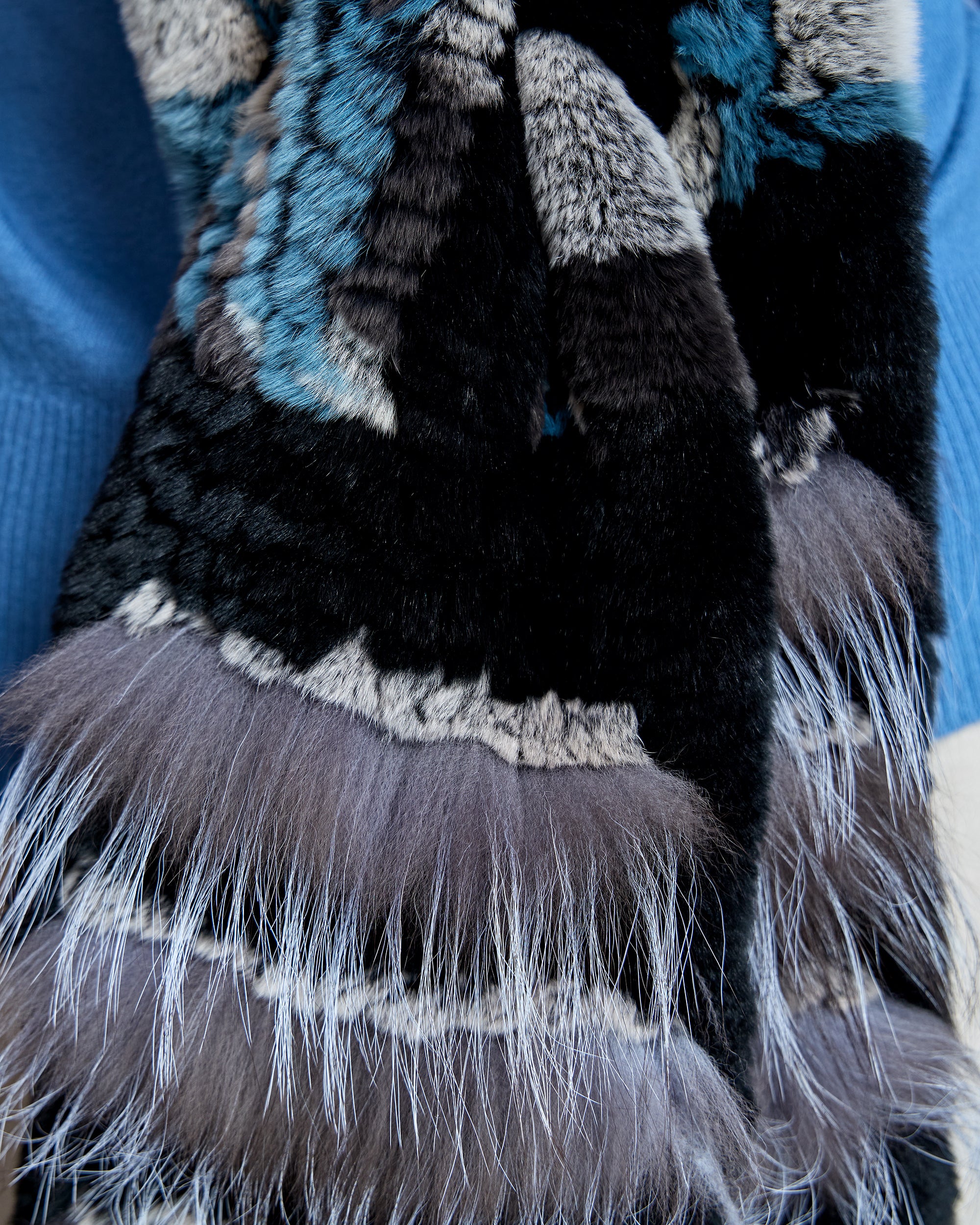 Julia & Stella Knitted Rabbit Pull Thru Scarf With Fox Inserts - Image 8